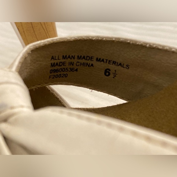 Xhilaration White And Brown Heels Size 6.5 - Picture 10 of 10